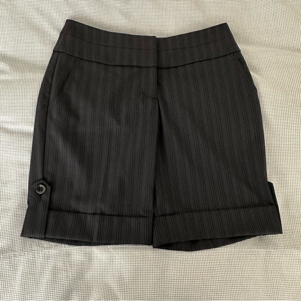 BEBE NWT Fall Cropped Suiting! Jacket & Shorts Sz 2! Pinstripe love! - Picture 10 of 16